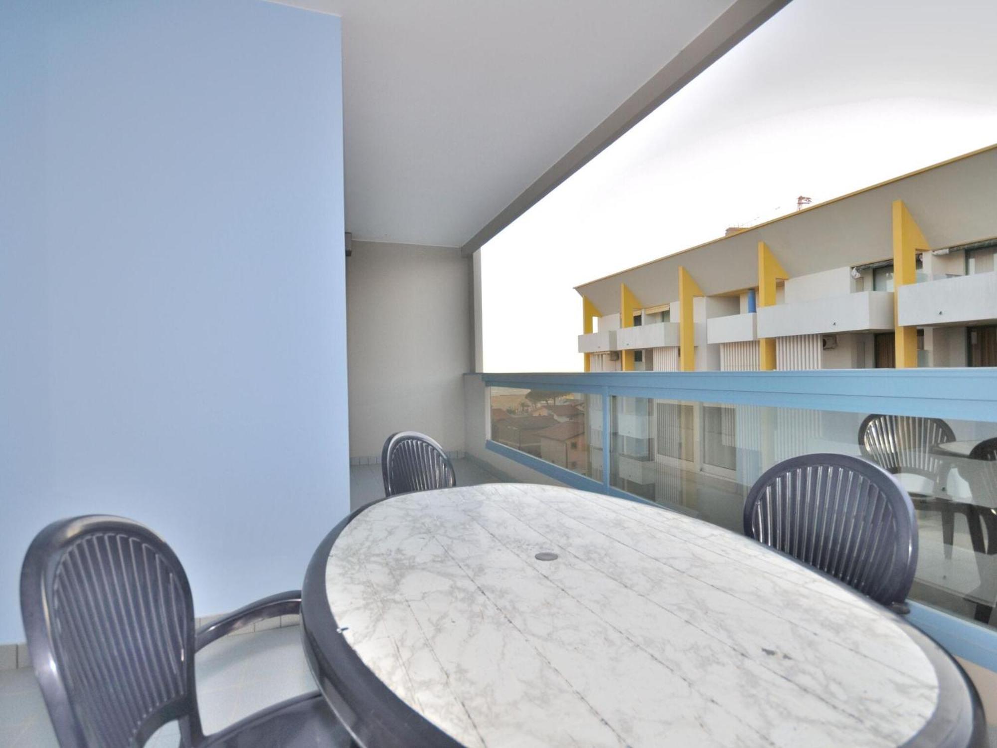 Apartment In Bibione Spiaggia Near The Beach Exterior foto